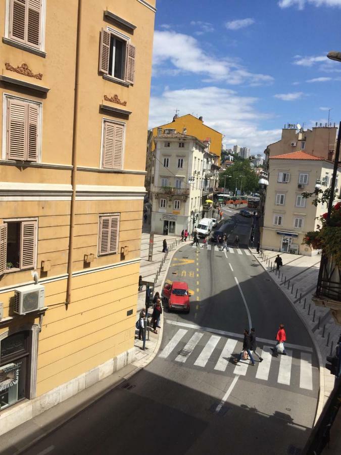 Apartman Licia Риека Экстерьер фото